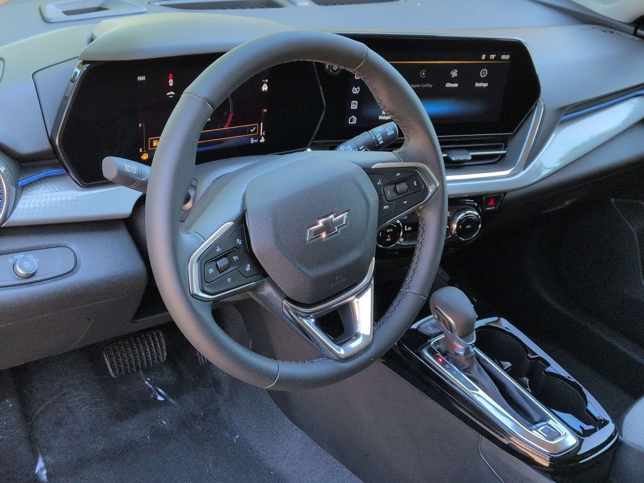 New 2026 Chevrolet Trax LT w/ Driver Confidence Package FWD image 11