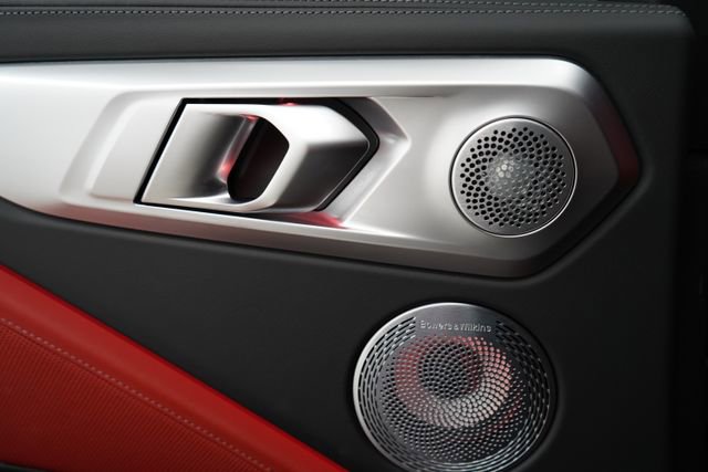 Used 2025 BMW XM image 40