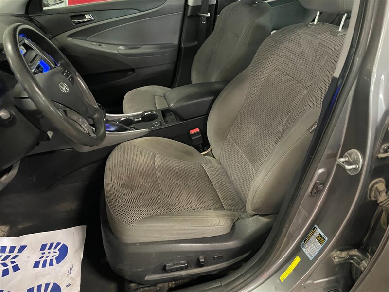Used 2013 Hyundai Sonata GLS w/ Popular Equipment Pkg FWD image 13