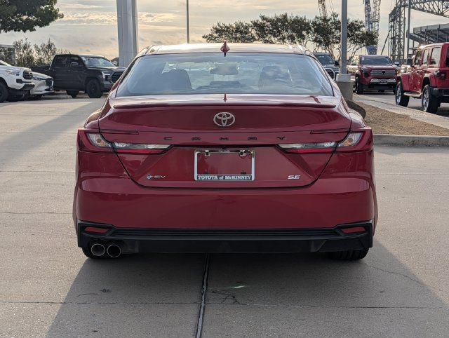 Used 2025 Toyota Camry SE FWD image 6