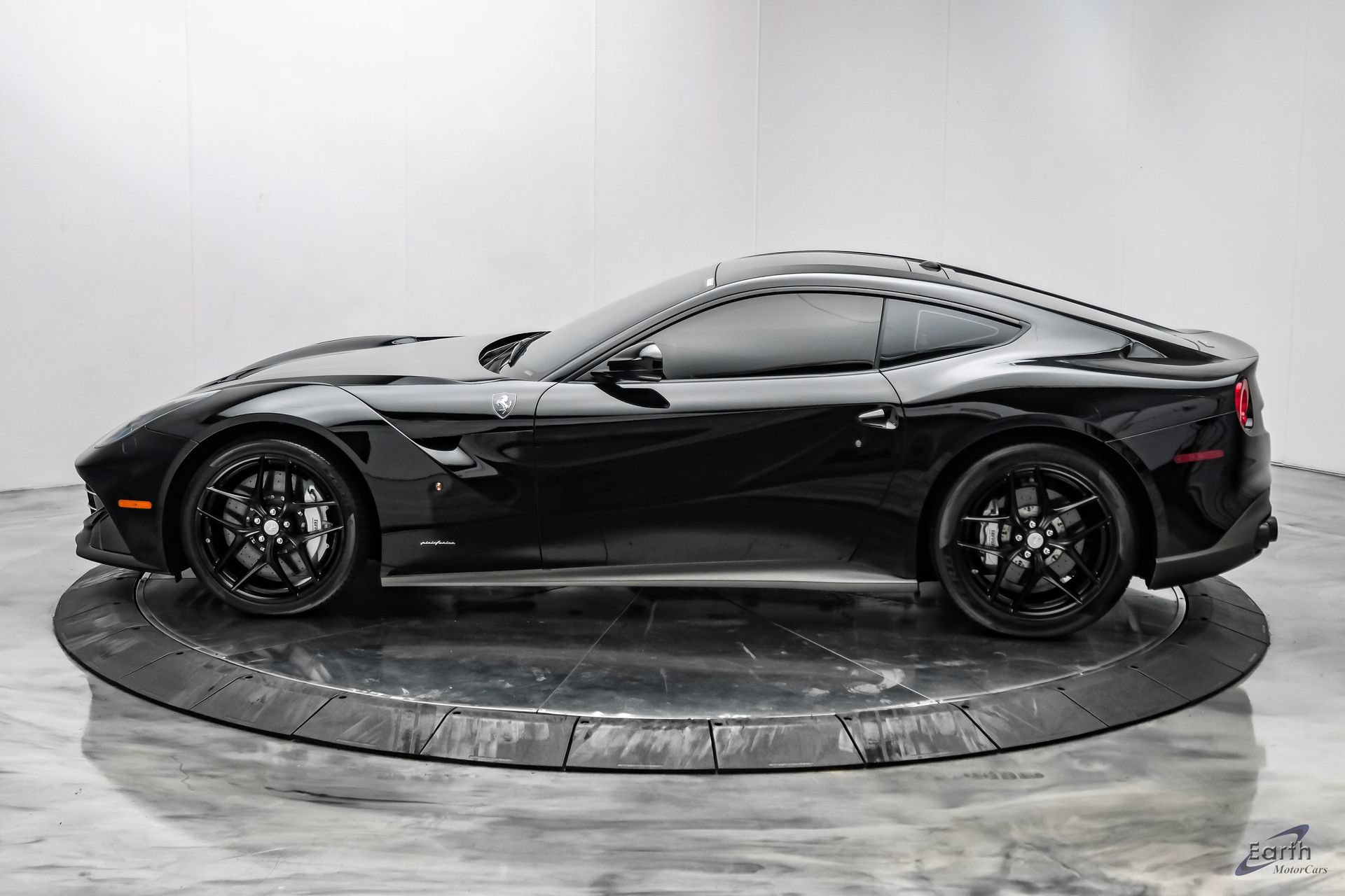 Used 2017 Ferrari F12 Berlinetta RWD image 9