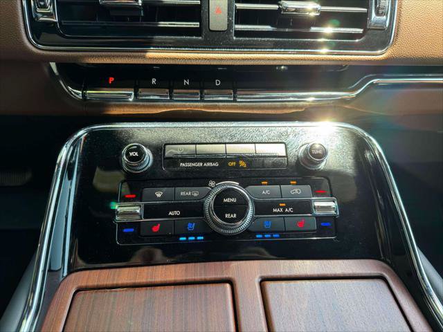 Certified 2024 Lincoln Navigator Reserve AWD/4WD image 30