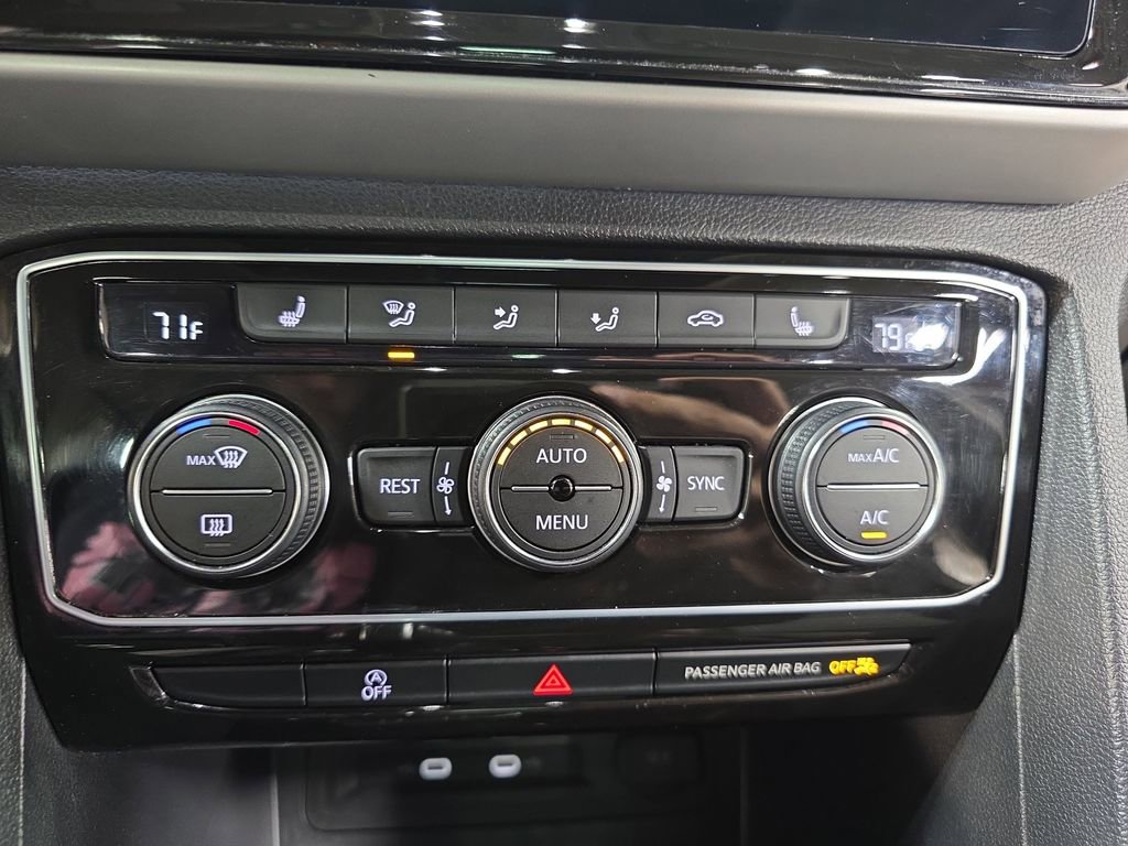 Used 2022 Volkswagen Atlas SEL Premium image 21