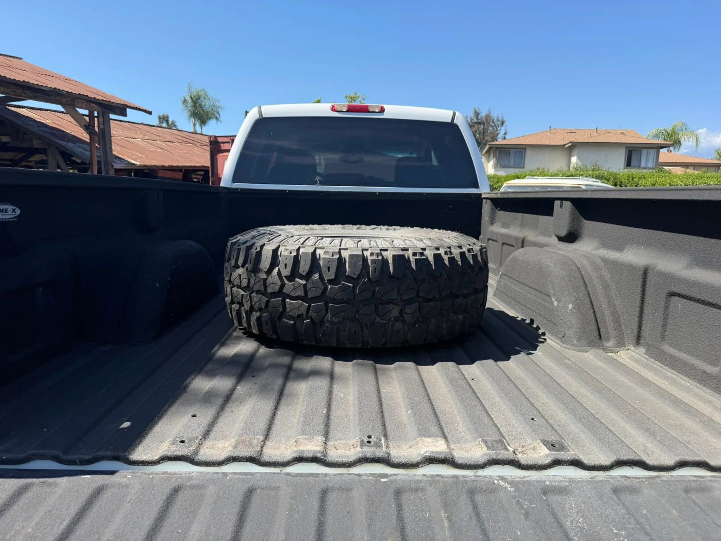 Used 2005 Chevrolet Silverado 2500 LT w/ Heavy-Duty Power Package AWD/4WD image 15
