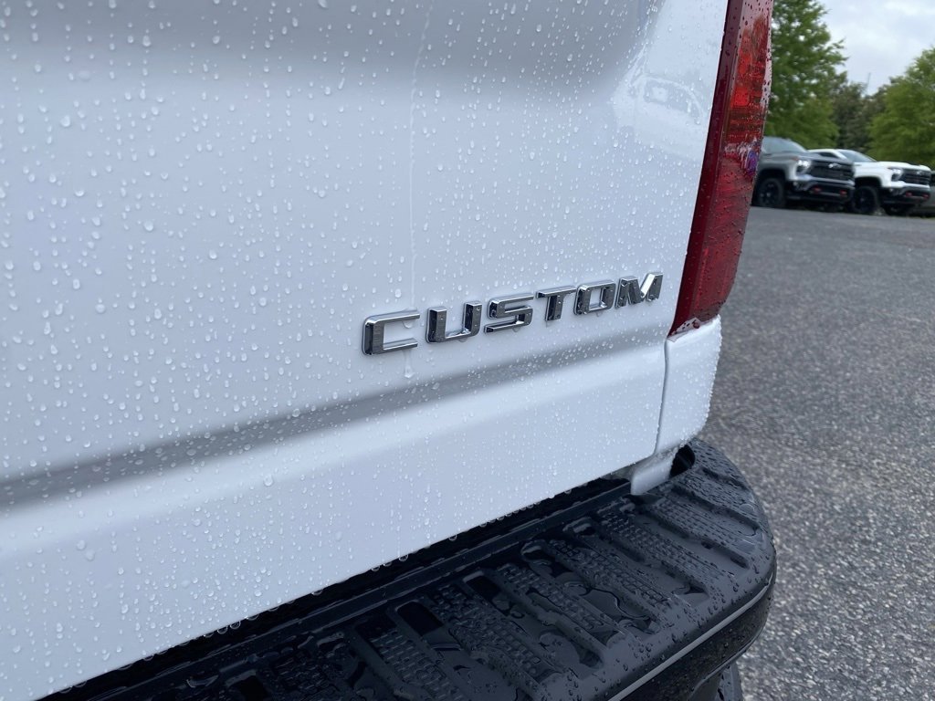New 2025 Chevrolet Silverado 2500 Custom w/ Custom Value Package image 31