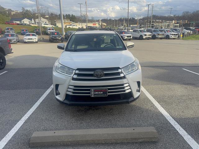 Used 2017 Toyota Highlander Plus w/ Protection Package #3 AWD/4WD image 2