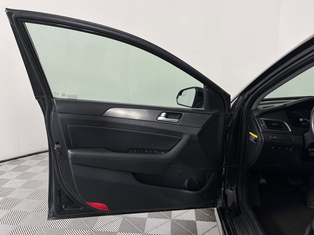 Used 2017 Hyundai Sonata Sport w/ Value Edition Package 02 image 10