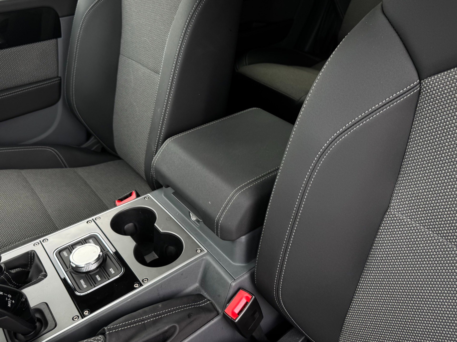 Used 2024 INEOS Grenadier image 13