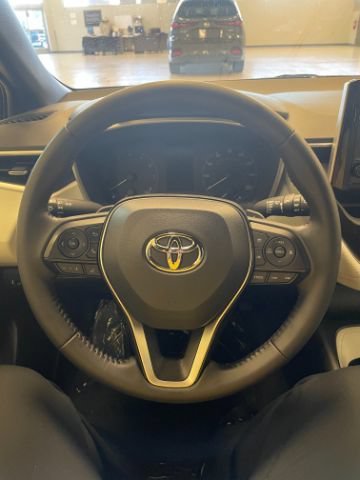 Used 2025 Toyota Corolla SE FWD image 15