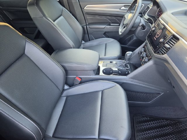 Used 2020 Volkswagen Atlas Cross Sport SEL R-Line w/ Cross Sport MDO Package FWD image 12