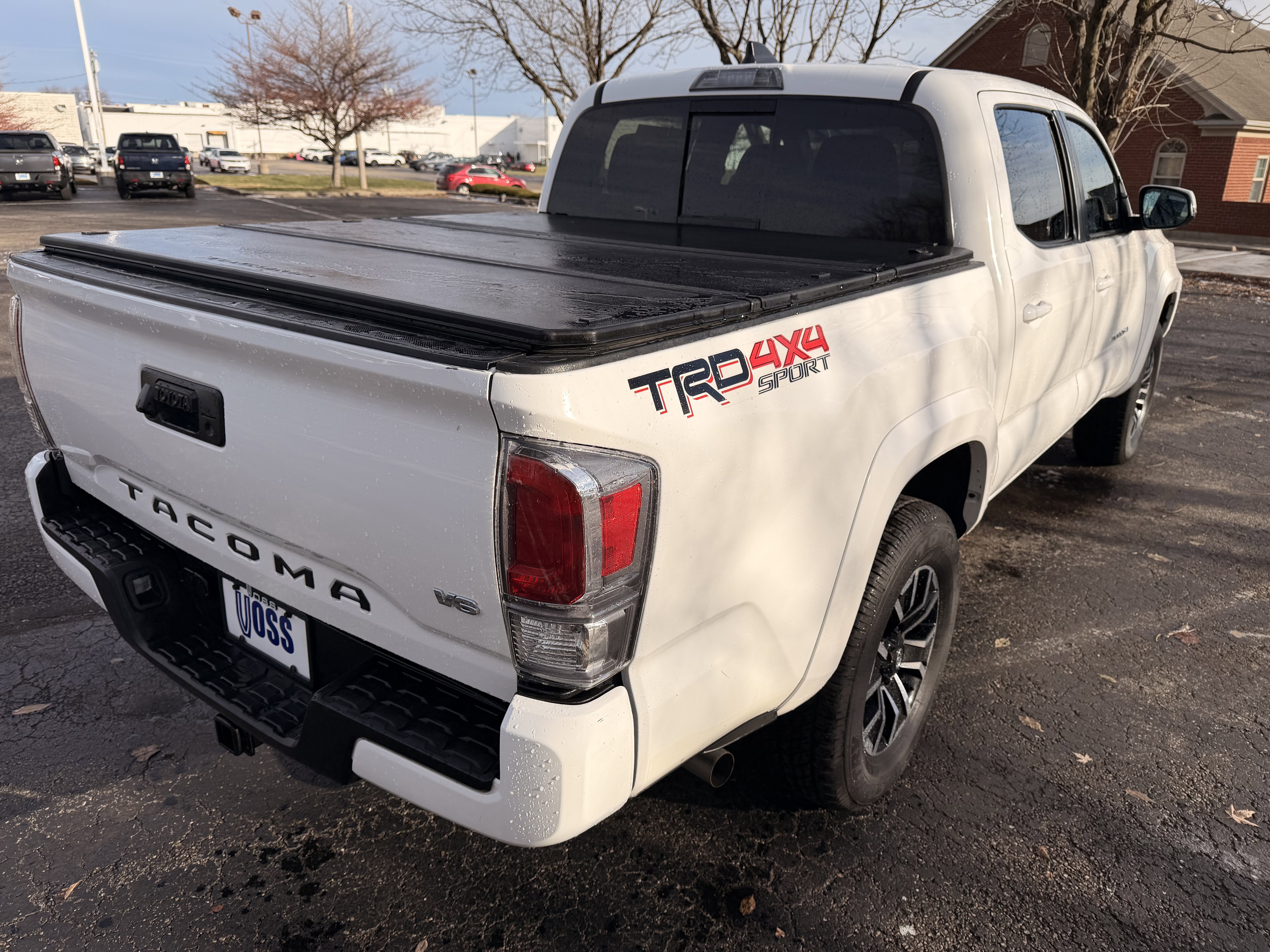 Used 2022 Toyota Tacoma TRD Sport image 3