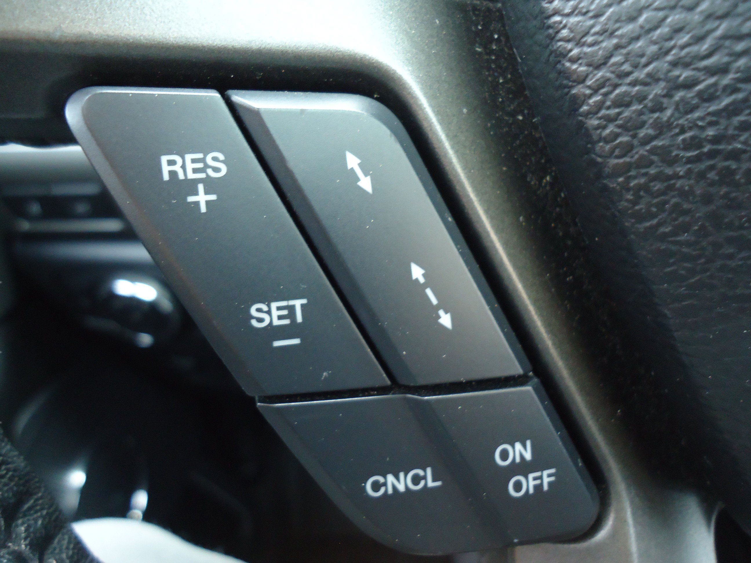 Used 2018 Ford Expedition XLT w/ Equipment Group 202A AWD/4WD image 20