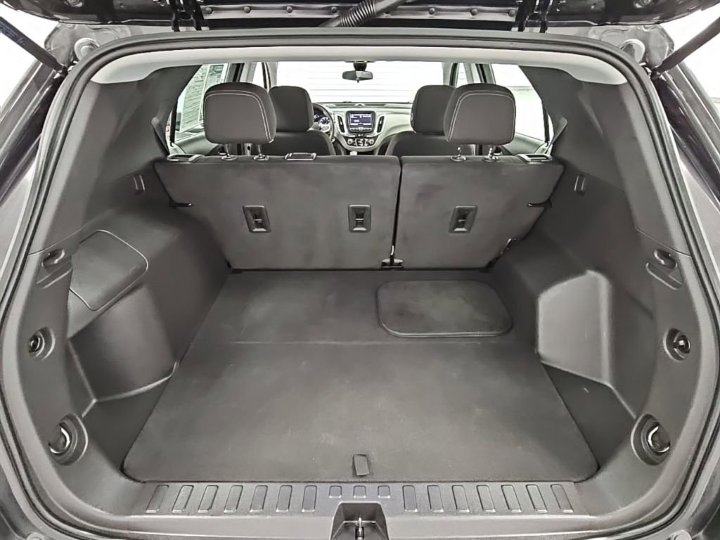 Used 2023 Chevrolet Equinox LS w/ Midnight Edition image 32