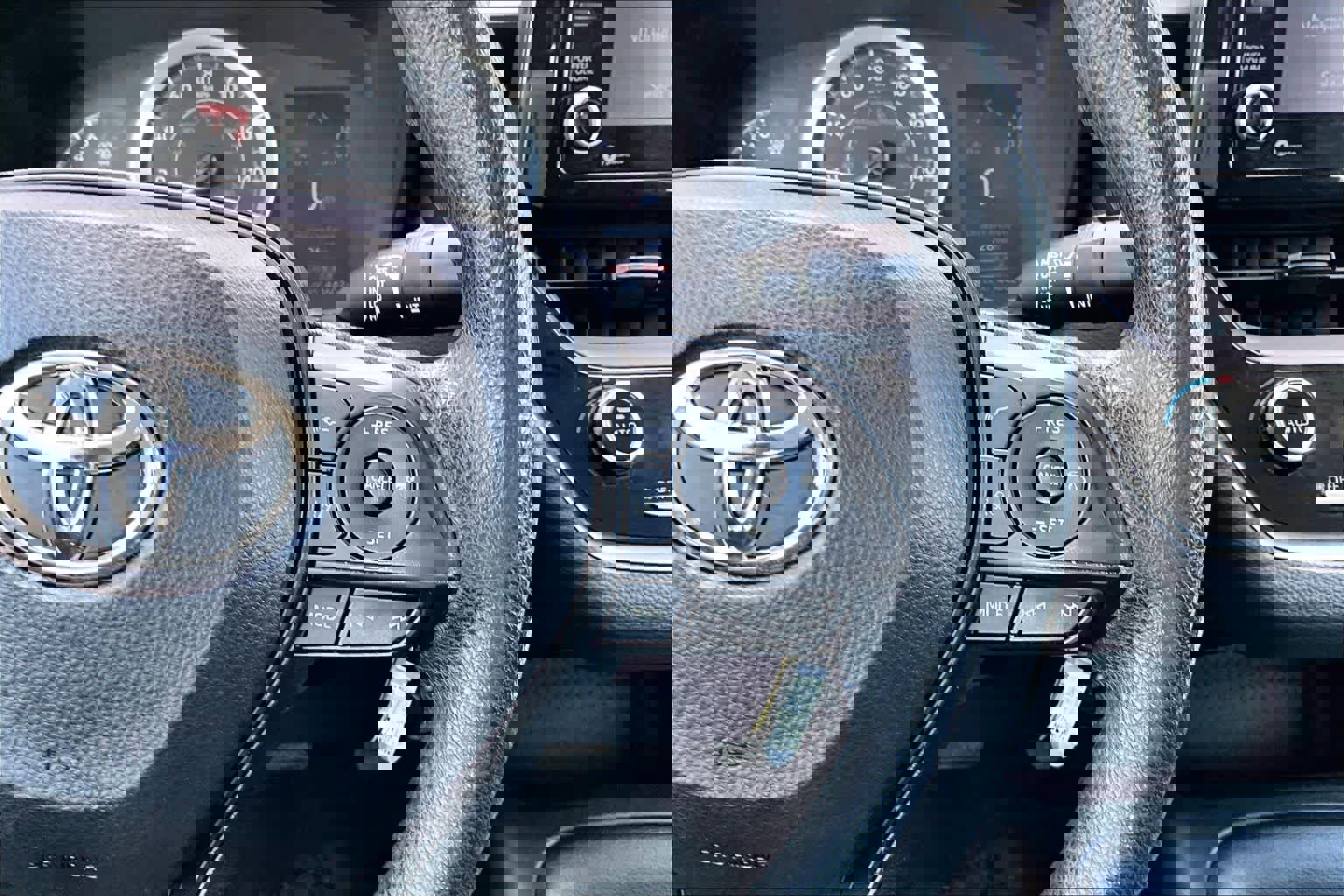 Used 2022 Toyota Corolla LE image 24