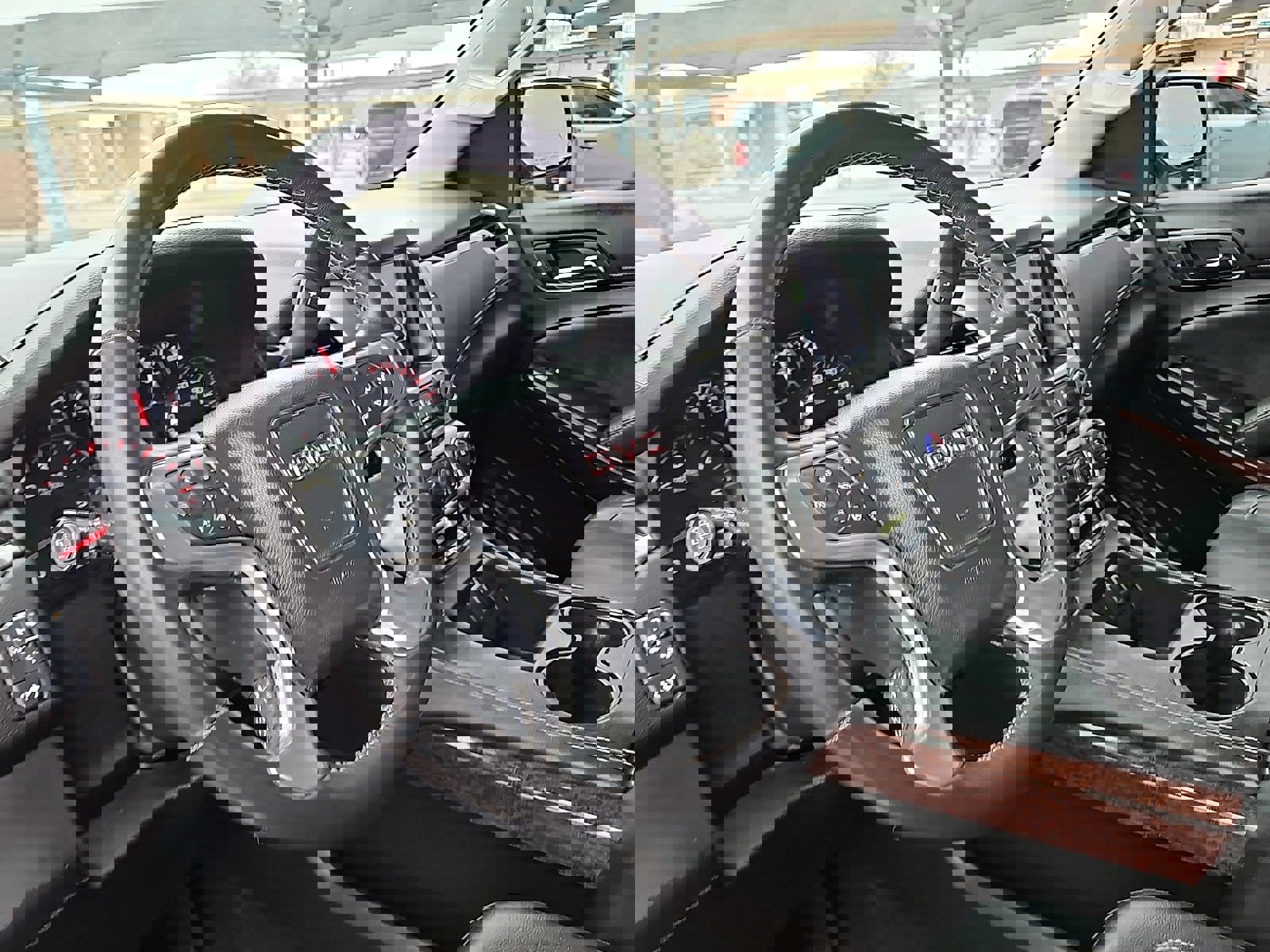 Used 2016 GMC Yukon SLT image 9