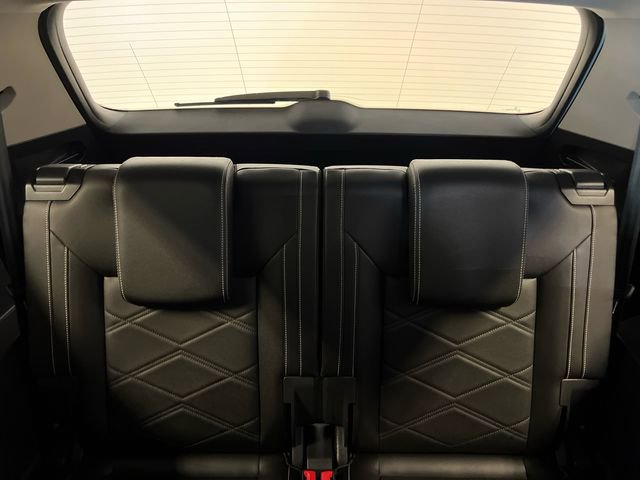 Certified 2025 Volkswagen Atlas SE FWD image 19