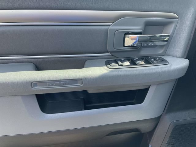 Used 2018 RAM 3500 SLT w/ Luxury Group AWD/4WD image 19