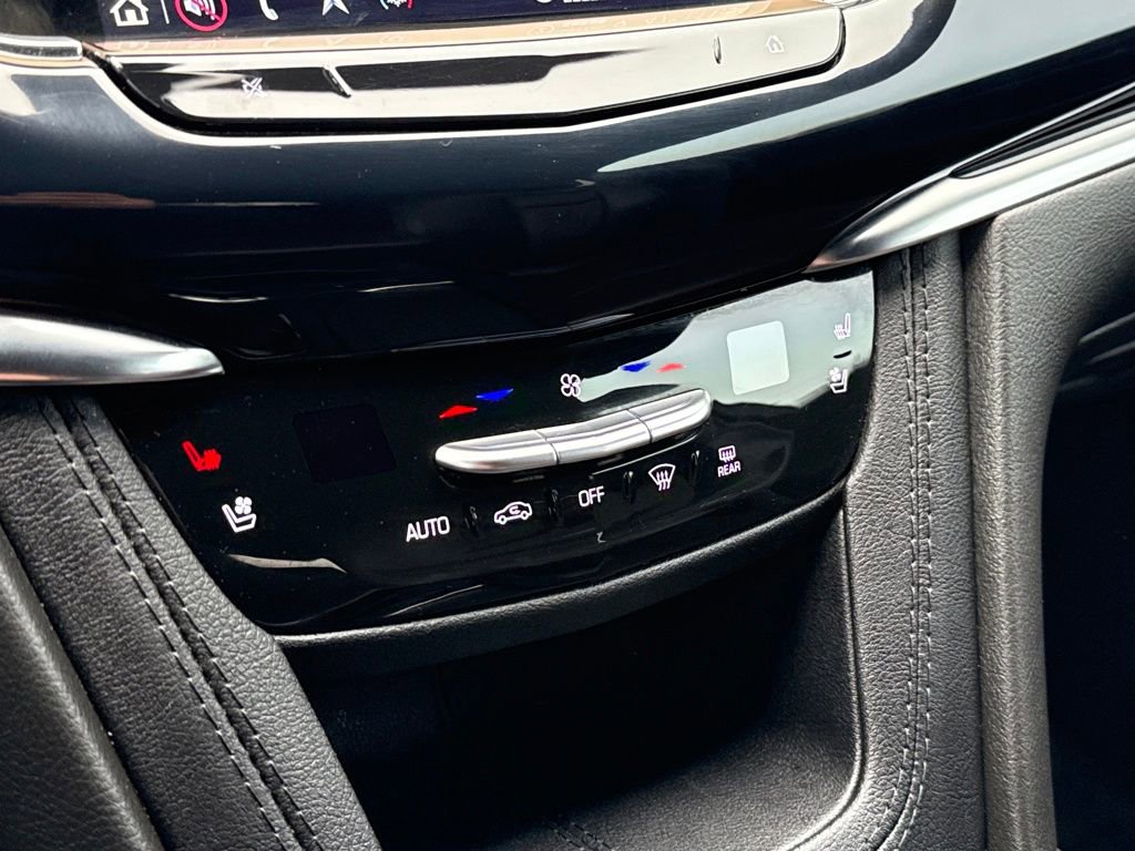 Certified 2024 Cadillac XT6 Premium Luxury w/ Technology Package image 10
