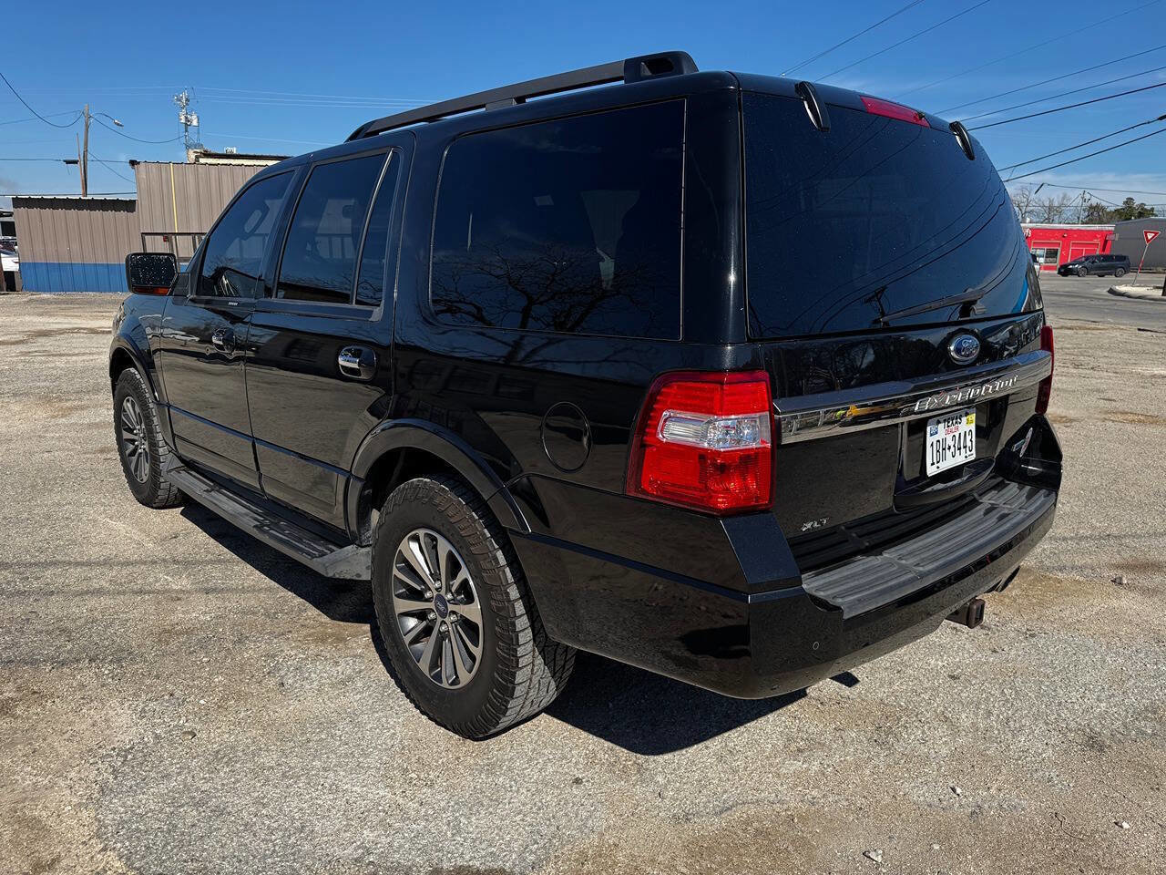 Used 2015 Ford Expedition XLT w/ Equipment Group 202A image 9