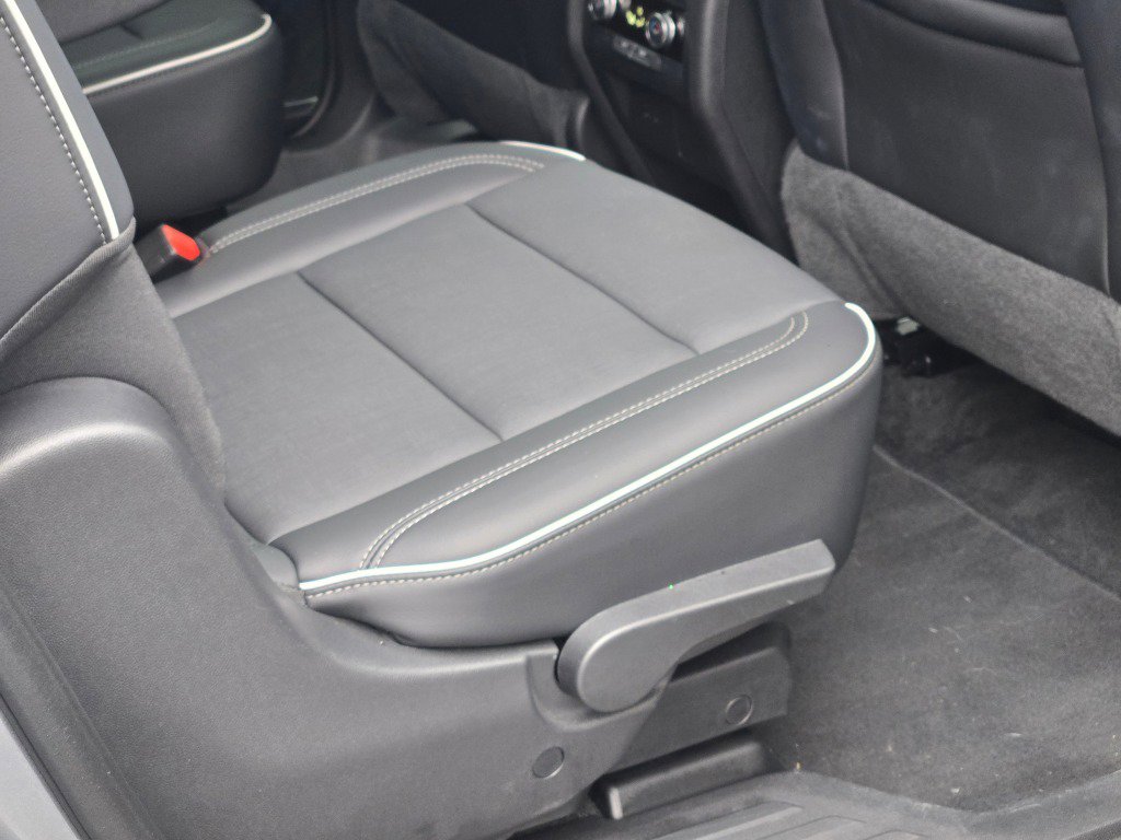 Certified 2025 Buick Enclave Preferred image 11