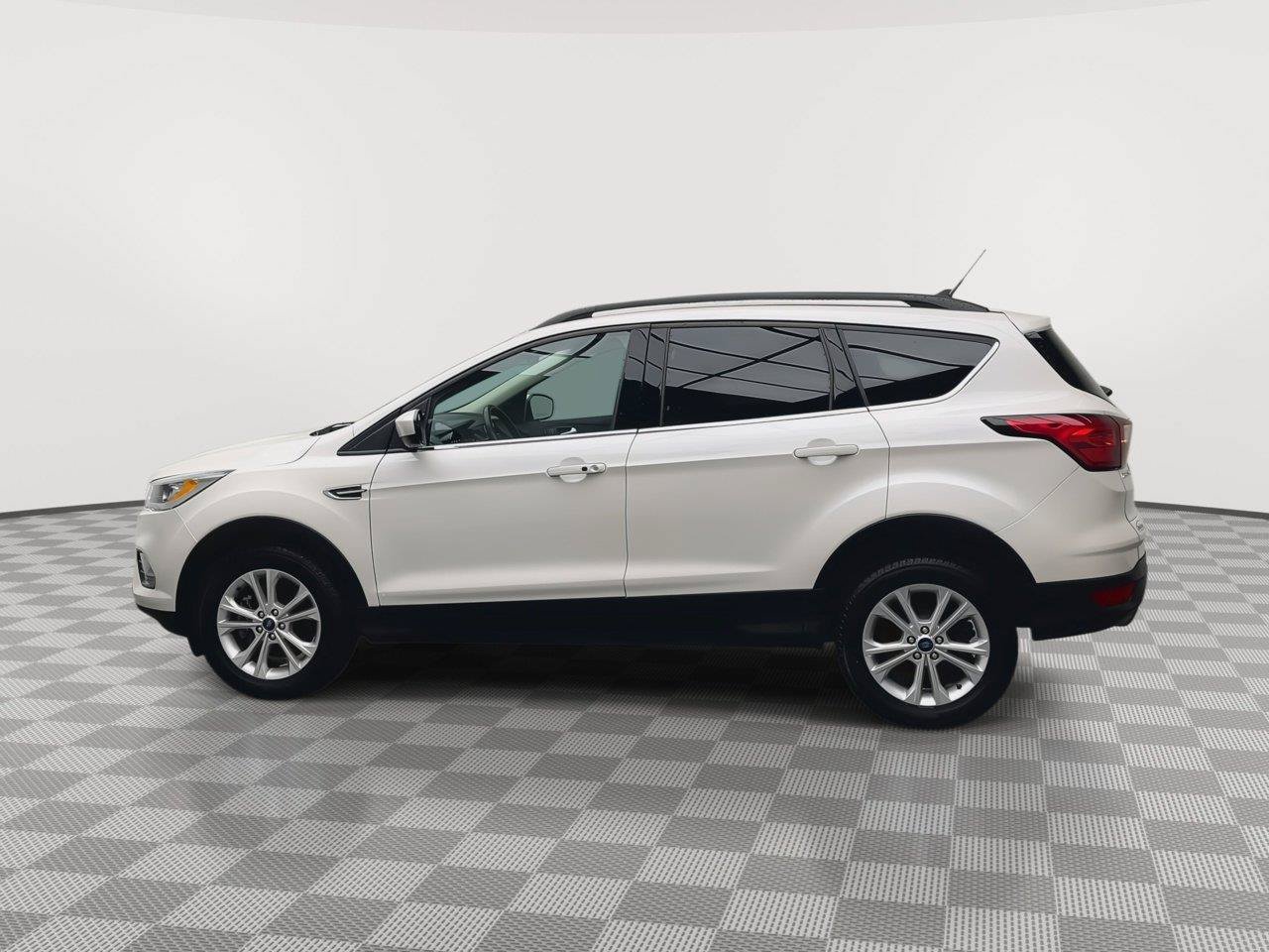 Used 2019 Ford Escape SEL AWD/4WD image 35