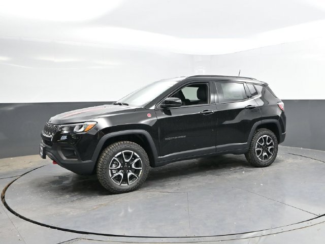 New 2026 Jeep Compass Trailhawk AWD/4WD image 6
