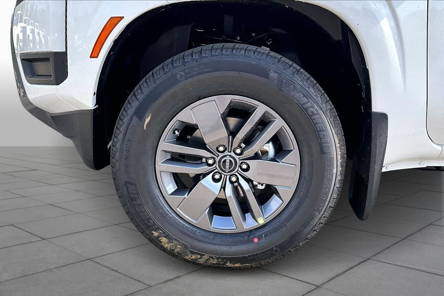 New 2026 Nissan Frontier SV AWD/4WD image 9