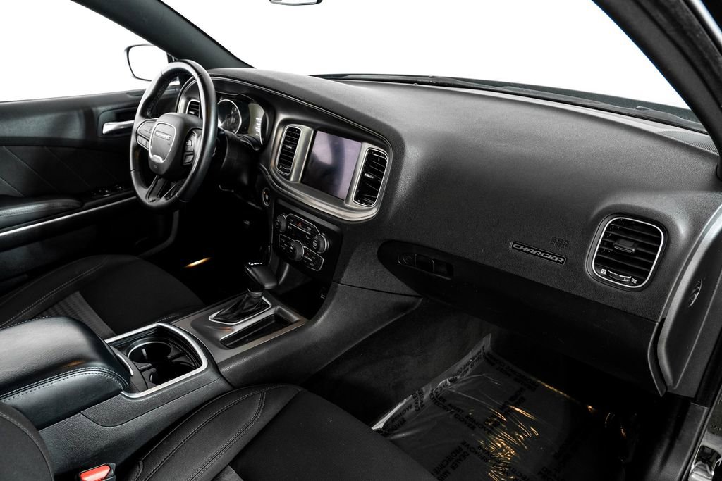 Used 2023 Dodge Charger SXT RWD image 11