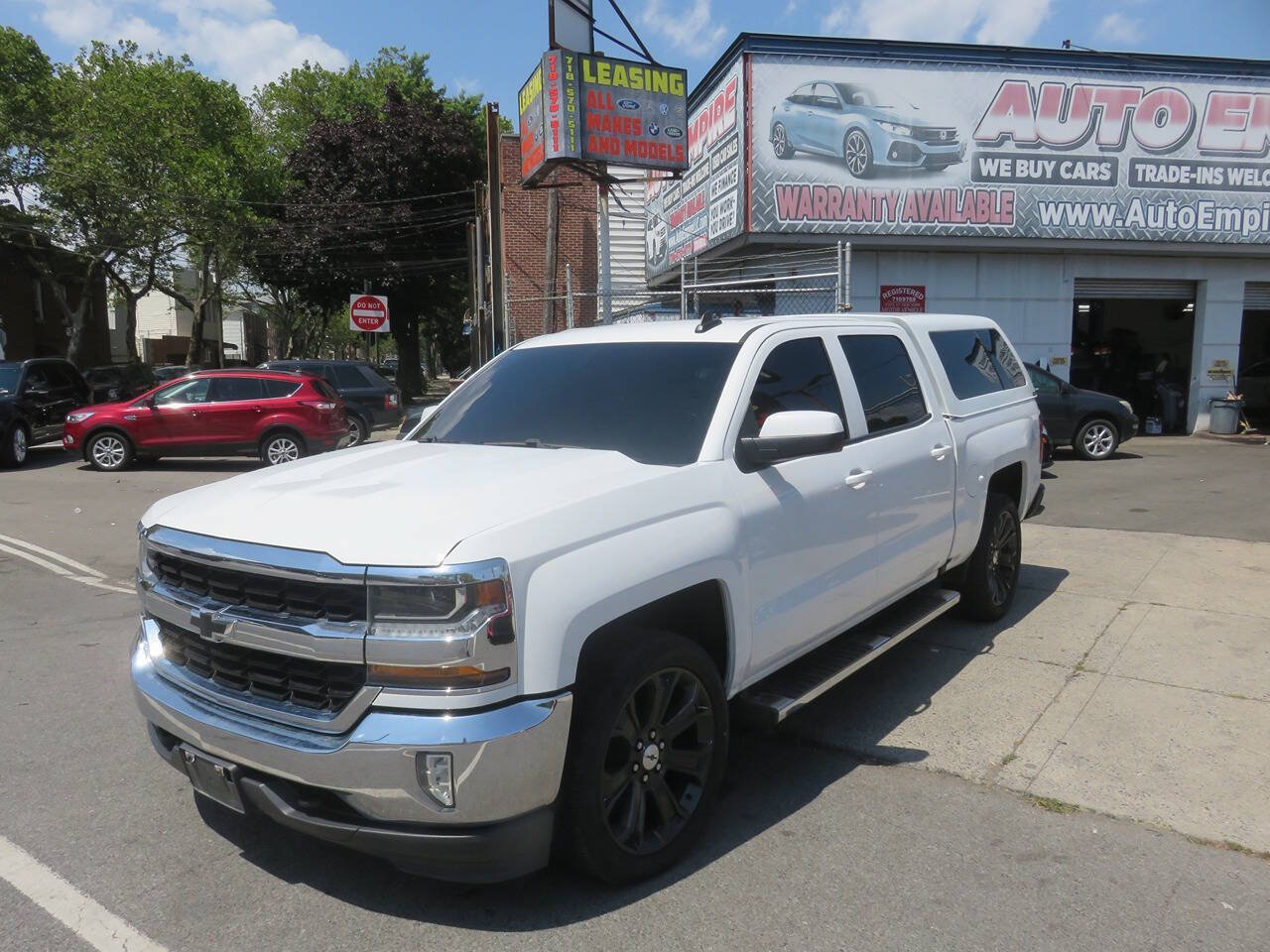 Used 2017 Chevrolet Silverado 1500 LT w/ Texas Edition AWD/4WD image 2