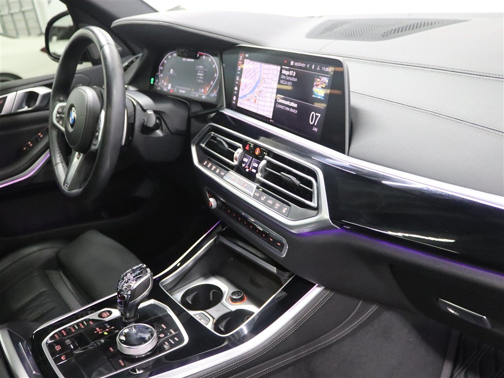 Used 2020 BMW X5 M50i w/ Executive Package AWD/4WD image 31