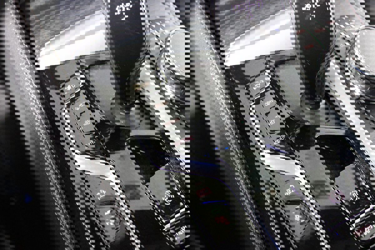 Used 2023 BMW 530e 530e w/ M Sport Package image 22