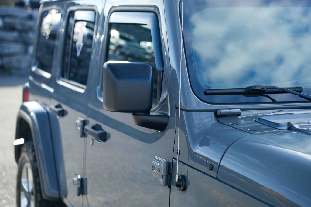 Used 2021 Jeep Wrangler Unlimited Sahara AWD/4WD image 9