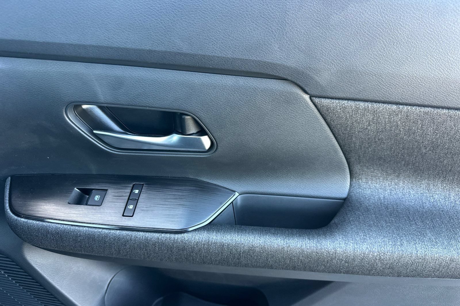 New 2026 Nissan Kicks SV w/ SV Premium Package FWD image 21