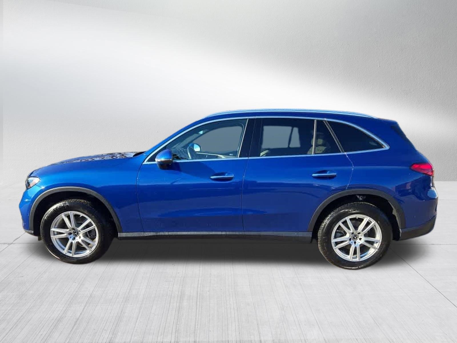 Used 2023 Mercedes-Benz GLC 300 4MATIC image 6