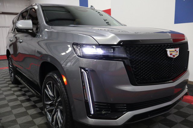 Used 2021 Cadillac Escalade Sport w/ Driver Assist Tech Package AWD/4WD image 34