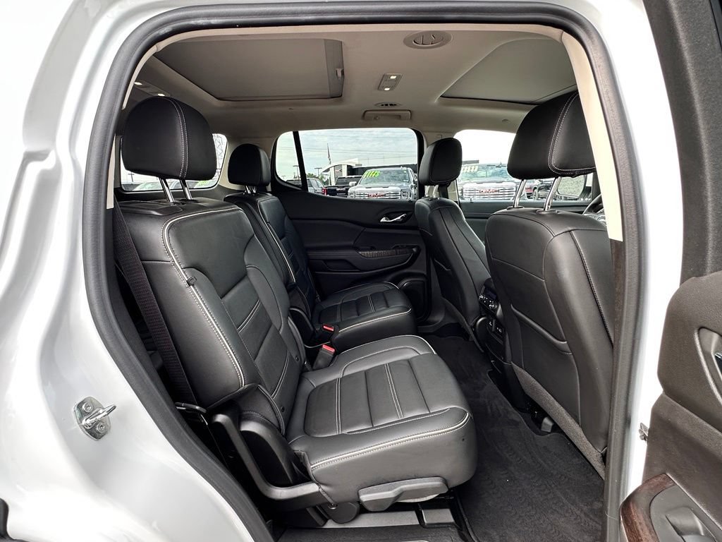 Used 2023 GMC Acadia Denali w/ Denali Ultimate Package AWD/4WD image 15