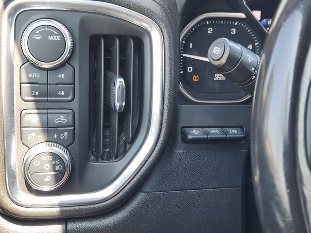 Used 2022 GMC Sierra 3500 Denali w/ Denali Ultimate Package image 23