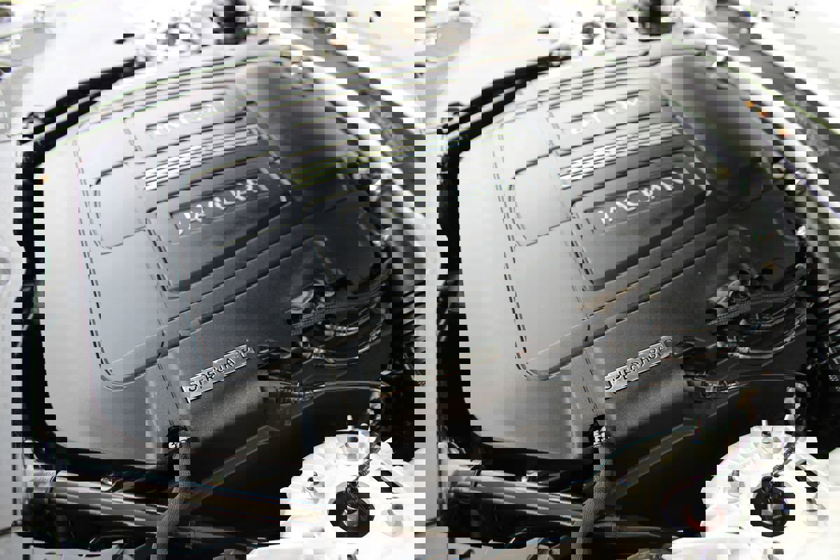 Used 2011 Jaguar XKR R image 24