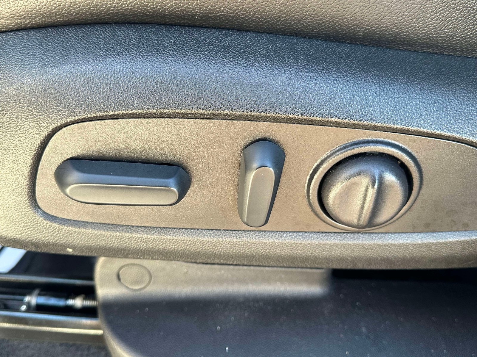 Certified 2024 Chevrolet Equinox Premier image 23