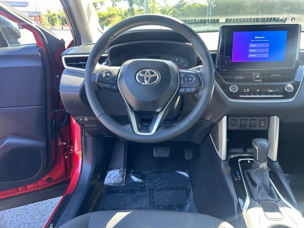Certified 2025 Toyota Corolla Cross LE AWD/4WD image 13
