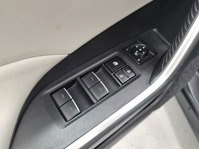 Used 2023 Toyota RAV4 XLE w/ Convenience Package AWD/4WD image 12