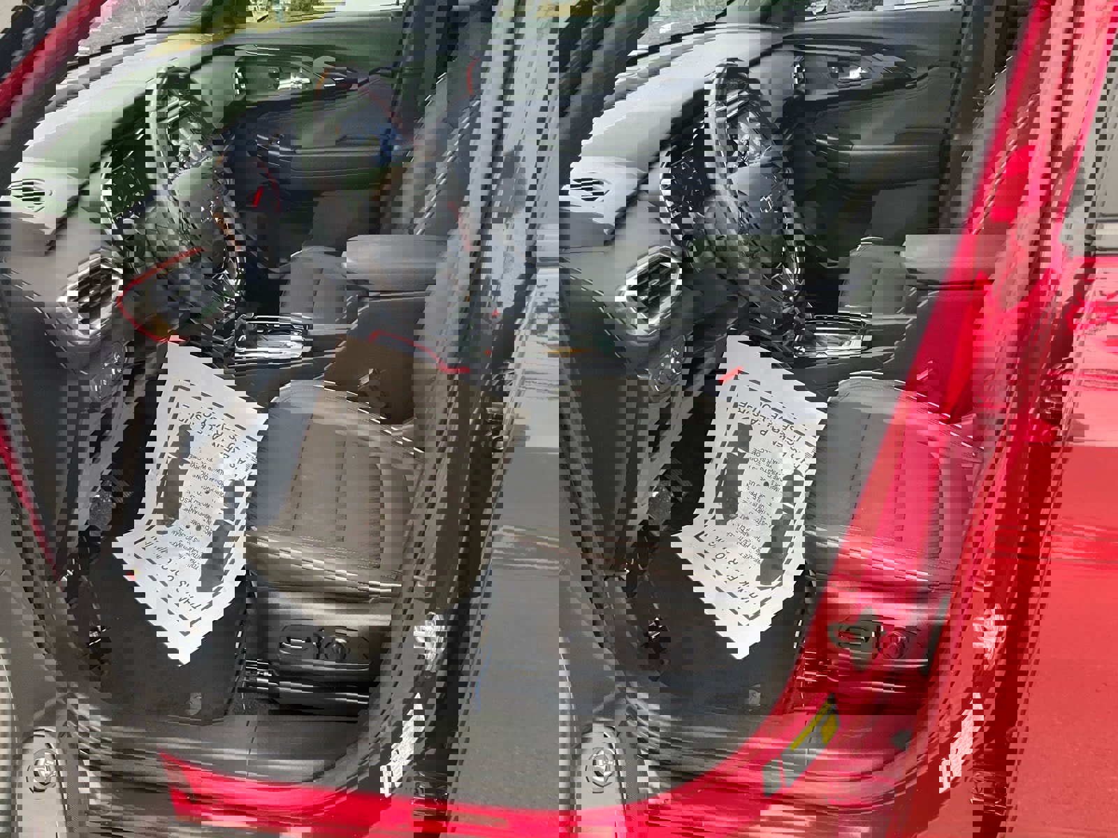 Used 2021 Chevrolet TrailBlazer RS w/ Sun and Liftgate Package image 5