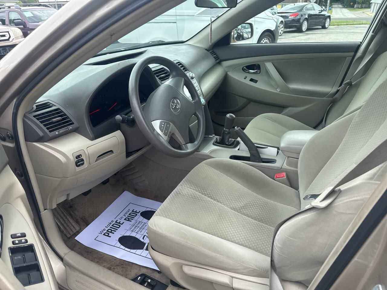 Used 2009 Toyota Camry LE FWD image 6