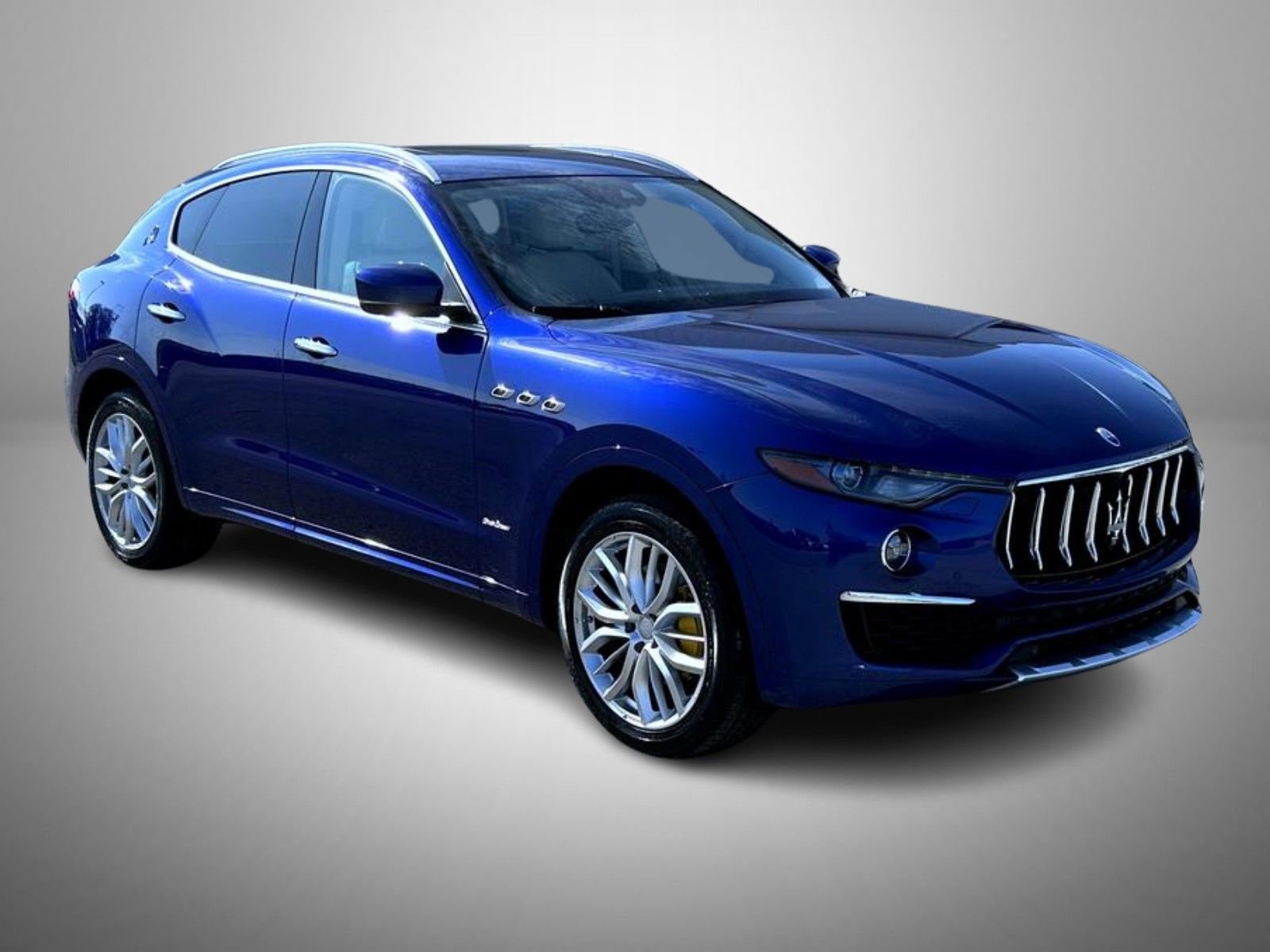 Used 2019 Maserati Levante GranLusso image 3