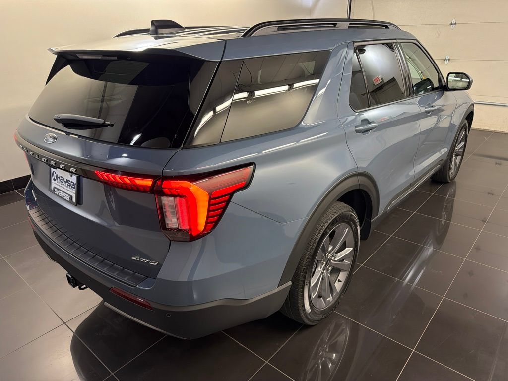 Used 2025 Ford Explorer Active w/ Active Comfort Package AWD/4WD image 6