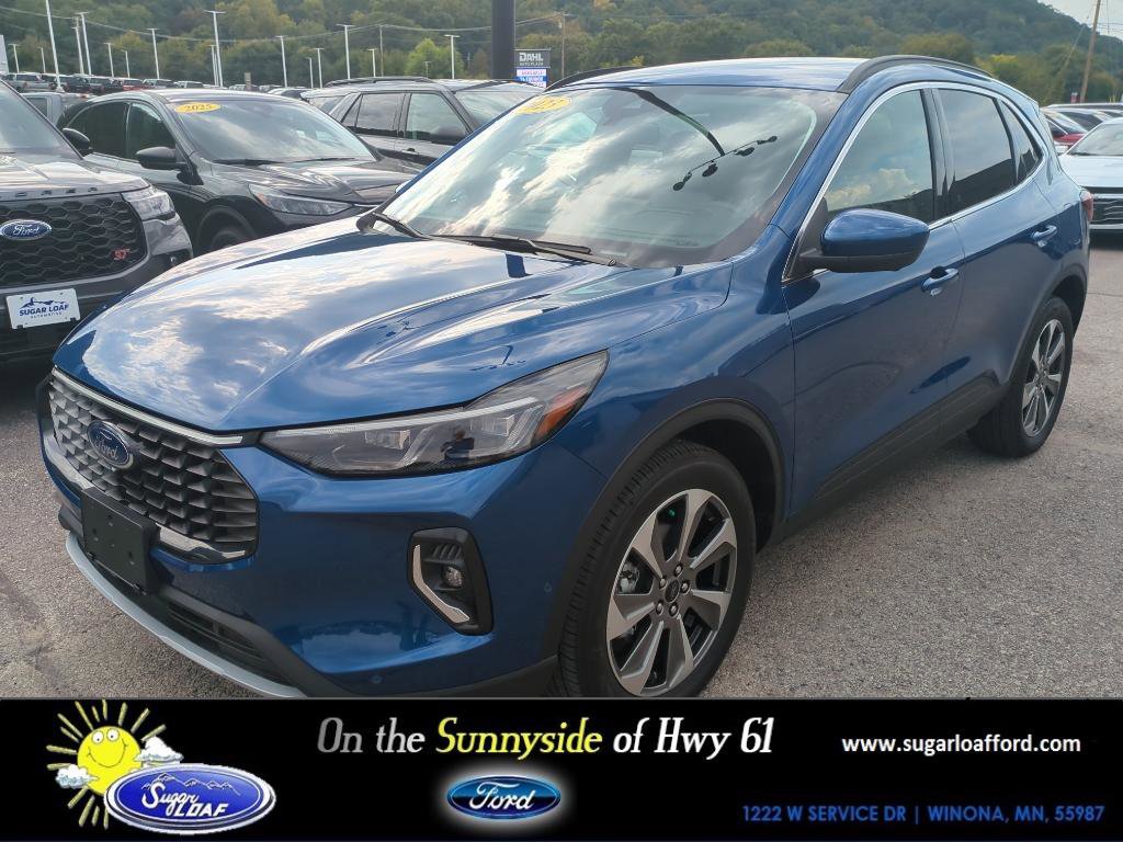 Used 2023 Ford Escape Platinum w/ Premium Technology Package image 1