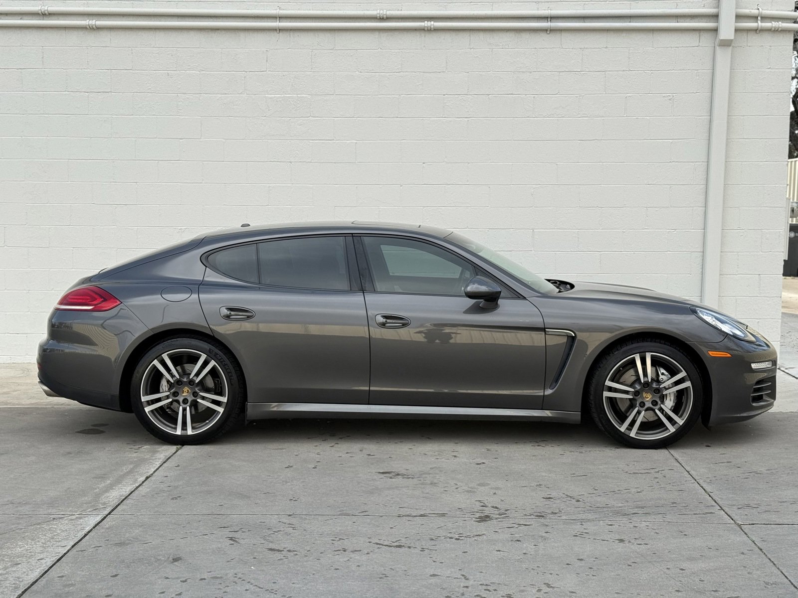 Used 2015 Porsche Panamera 4S AWD/4WD image 8