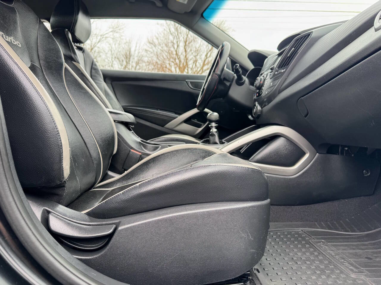 Used 2014 Hyundai Veloster Turbo image 24