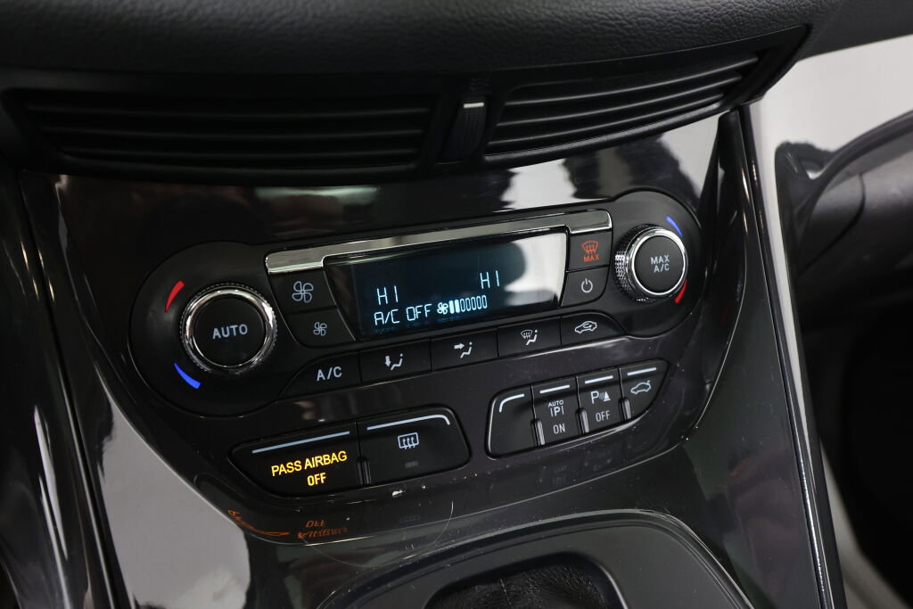 Used 2015 Ford Escape Titanium w/ Equipment Group 301A image 38