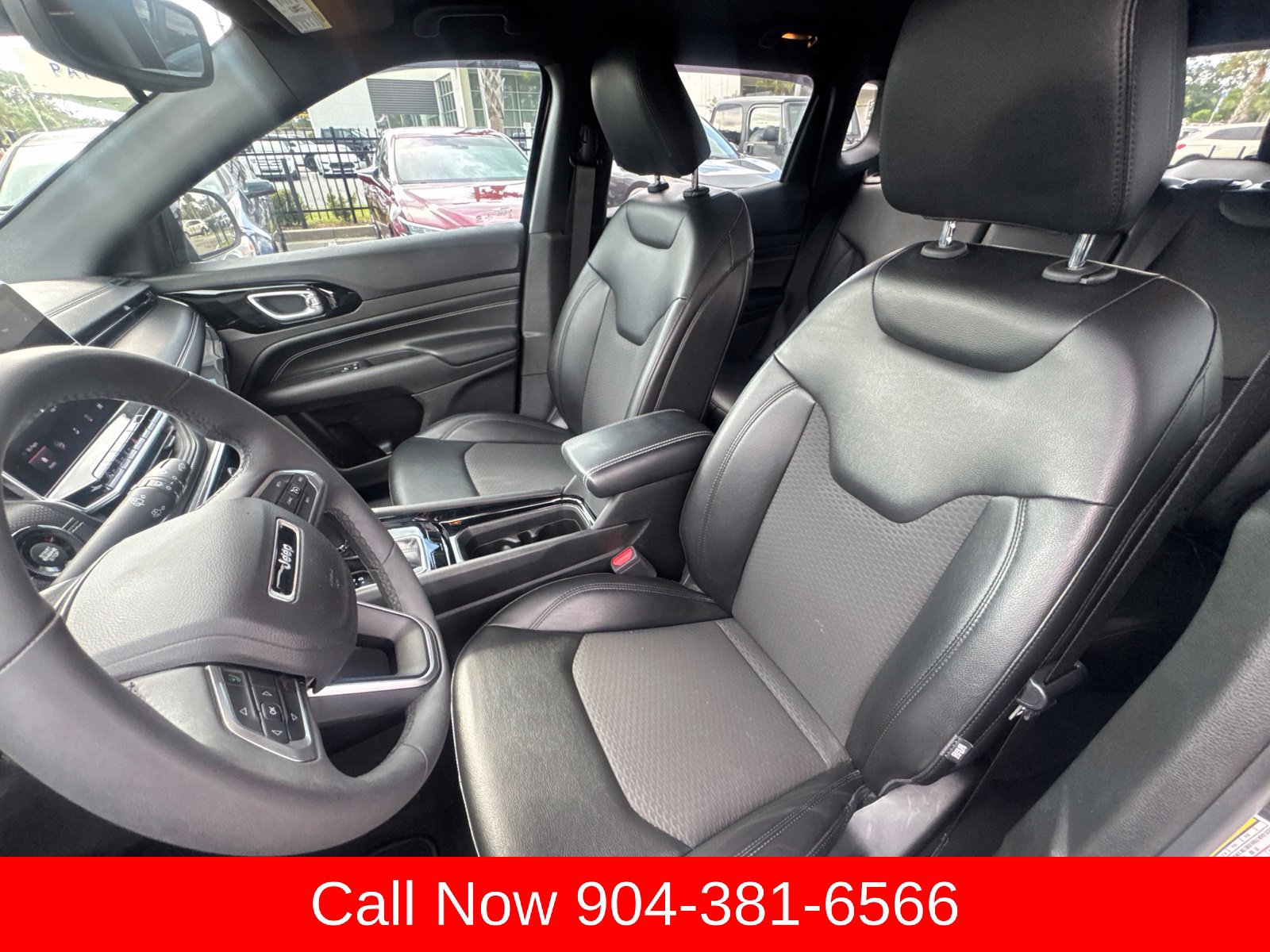 Used 2022 Jeep Compass Latitude FWD image 15